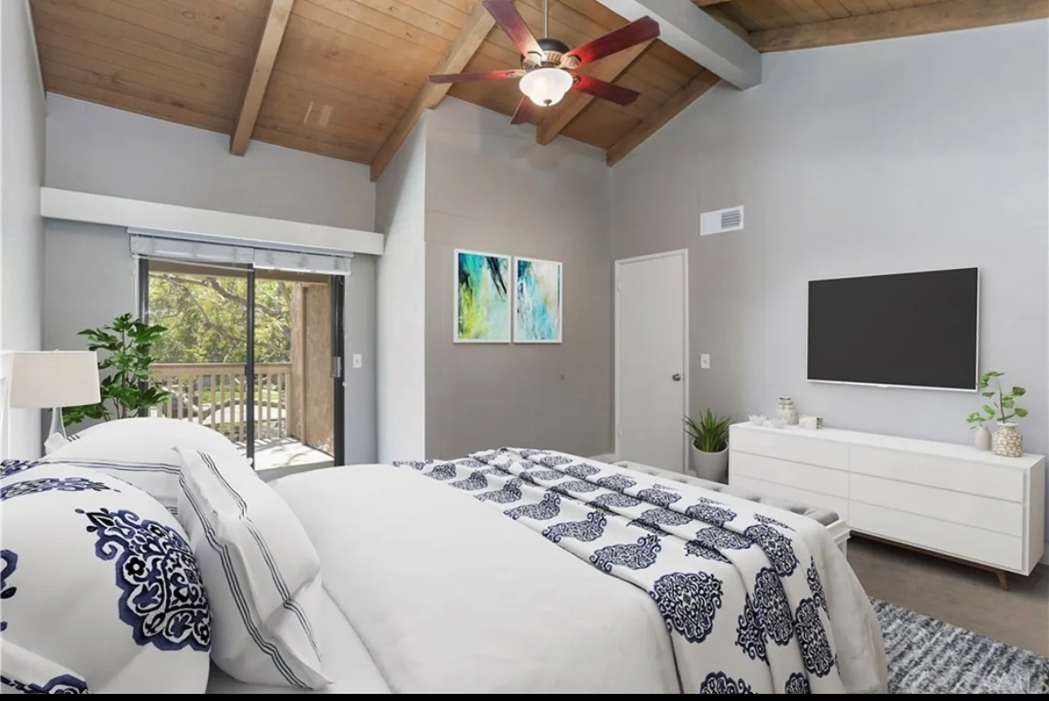 Huntington Beach Apartment: 21372 brookhurst st