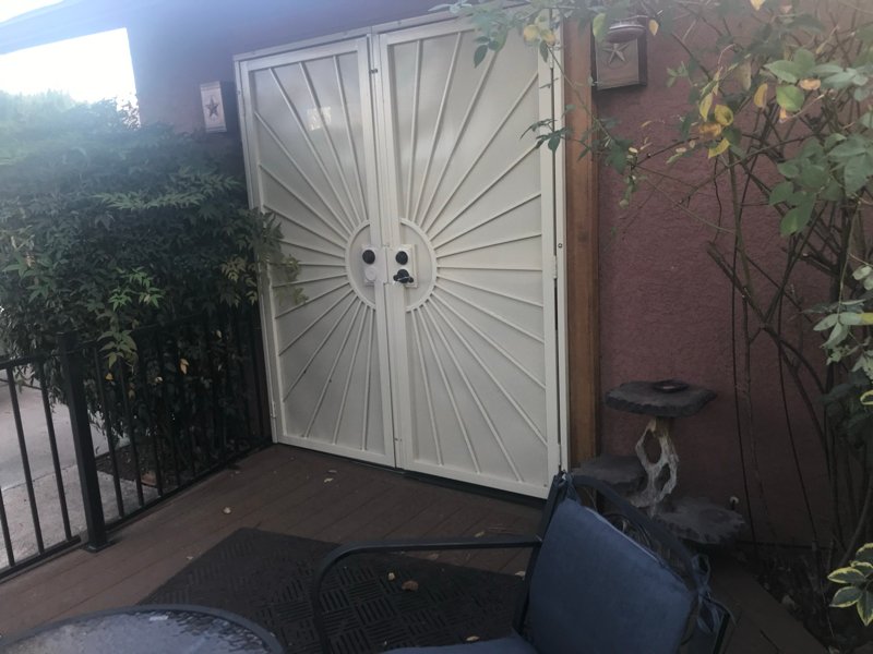 Sedona Multiplex: 120 Palo Verde Cir