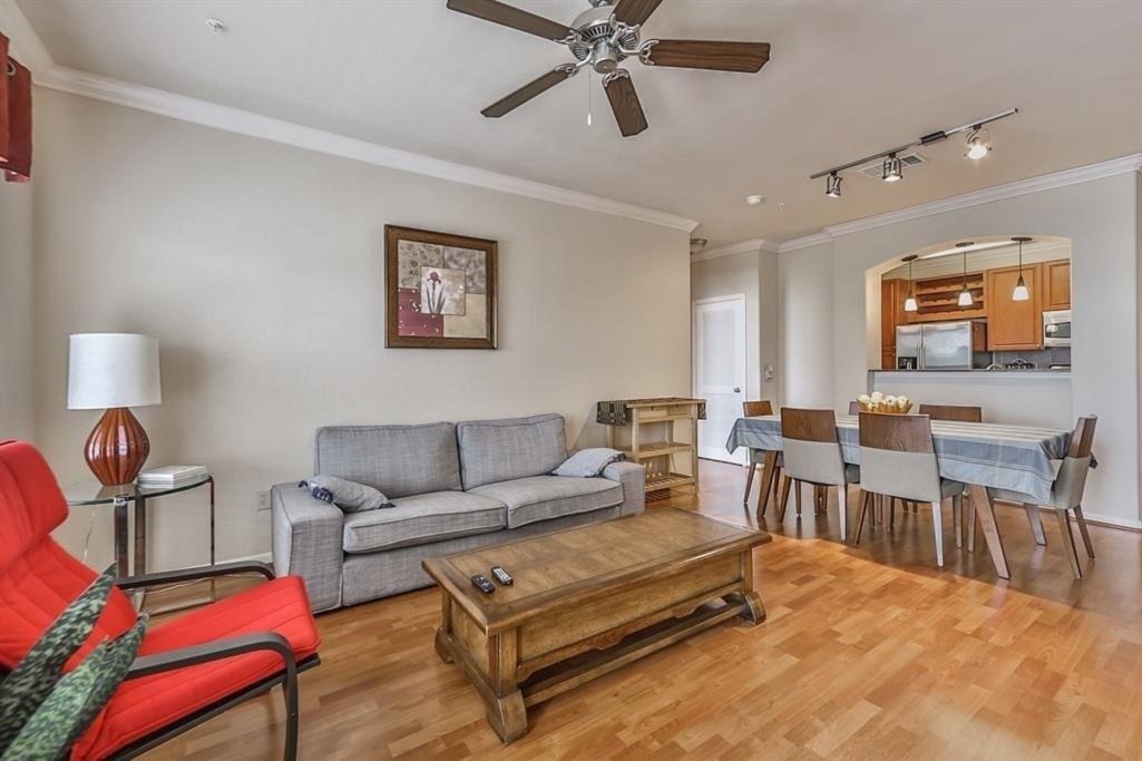 Houston Condo: 1711 Old Spanish Trl