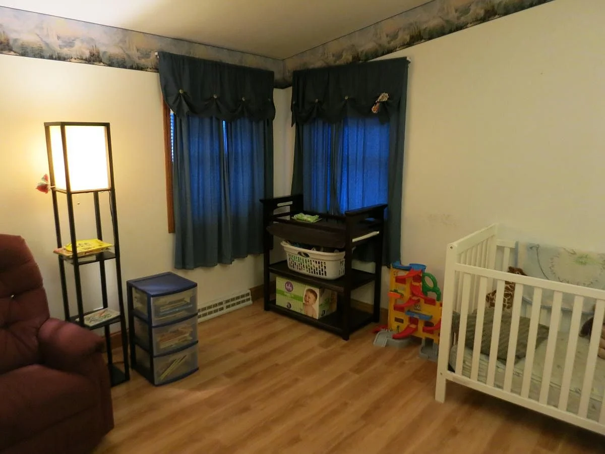 Osseo House: 624 1st Ave NE