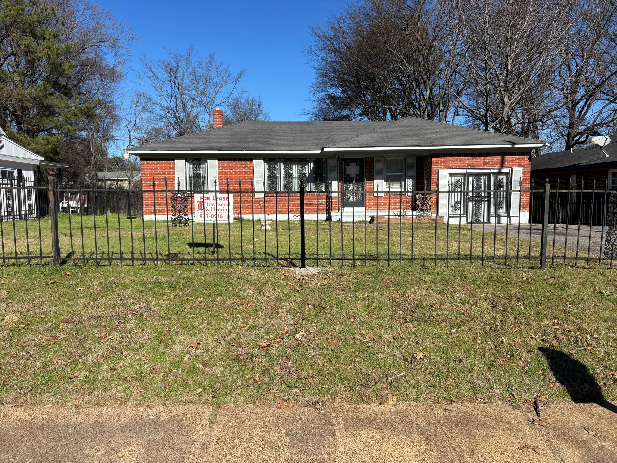 Memphis House: 76 E. Dunbar