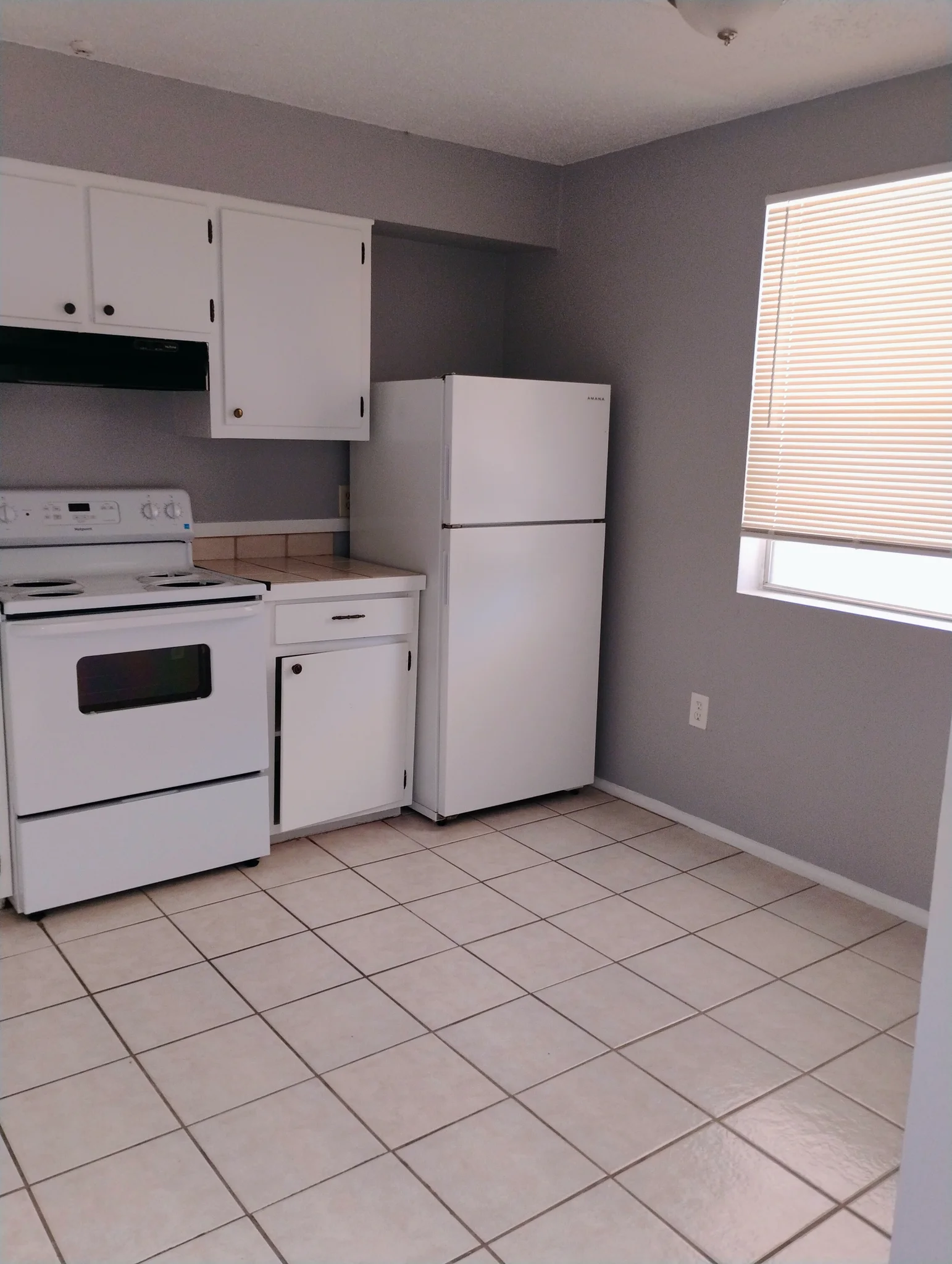 Baker Apartment: 1120 Sherron Ave