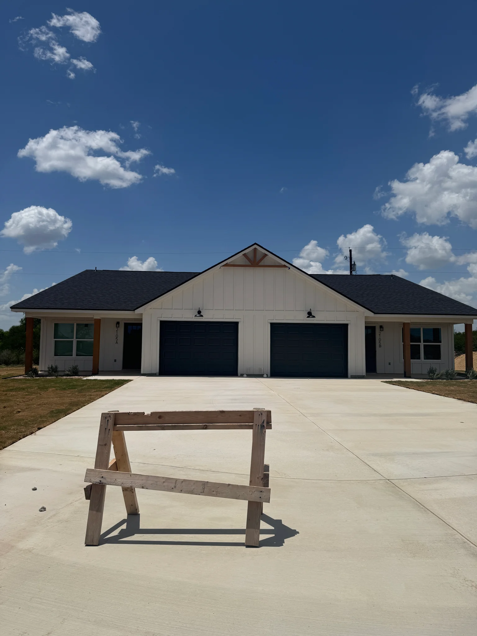 Three Rivers Multiplex: 2103 Vista Rosa