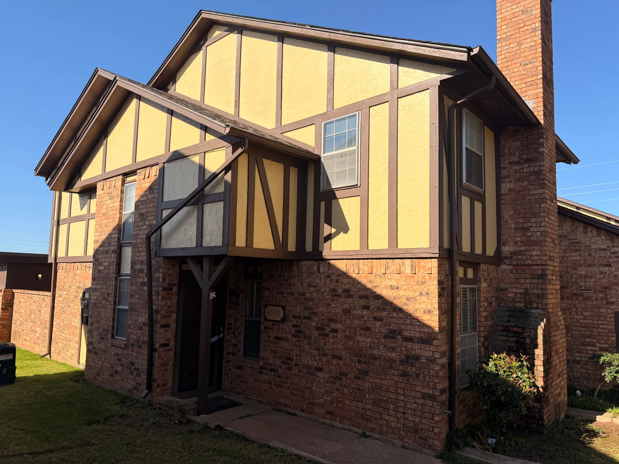 Lawton Townhome: 4508 NE Arlington Ave.