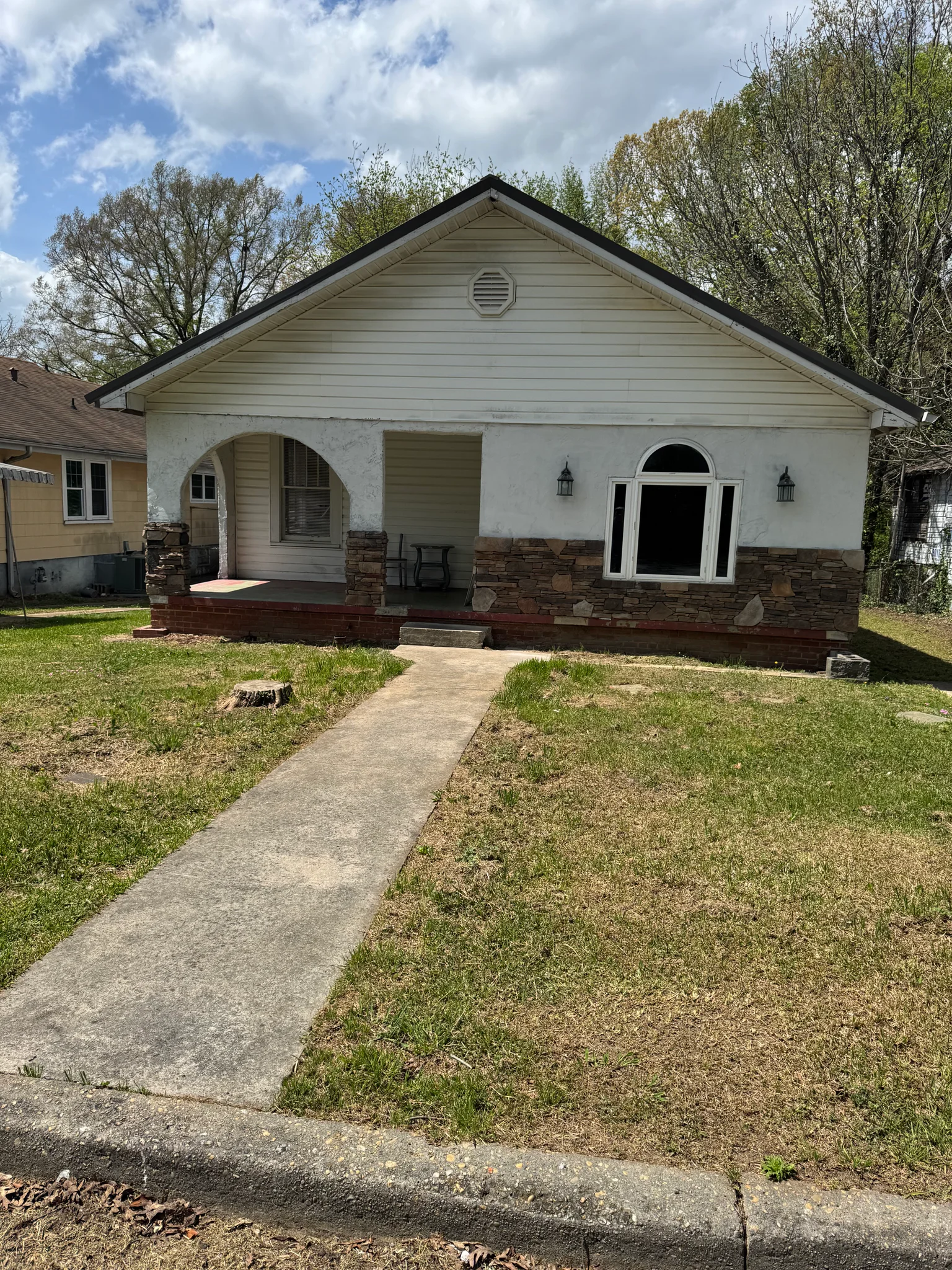 Anniston House: 2508 Gurnee Street