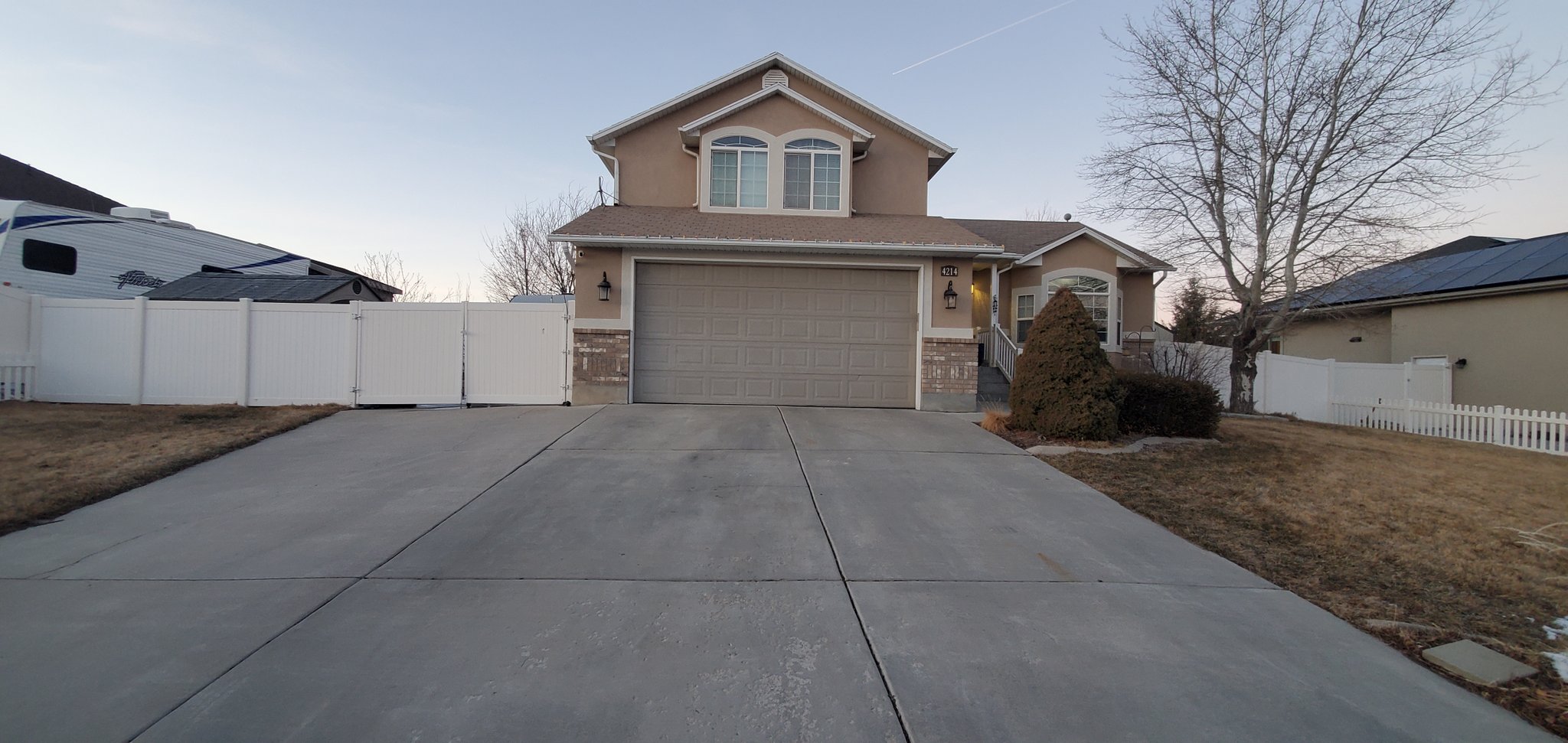 South Jordan House: 4214 W 11475 S