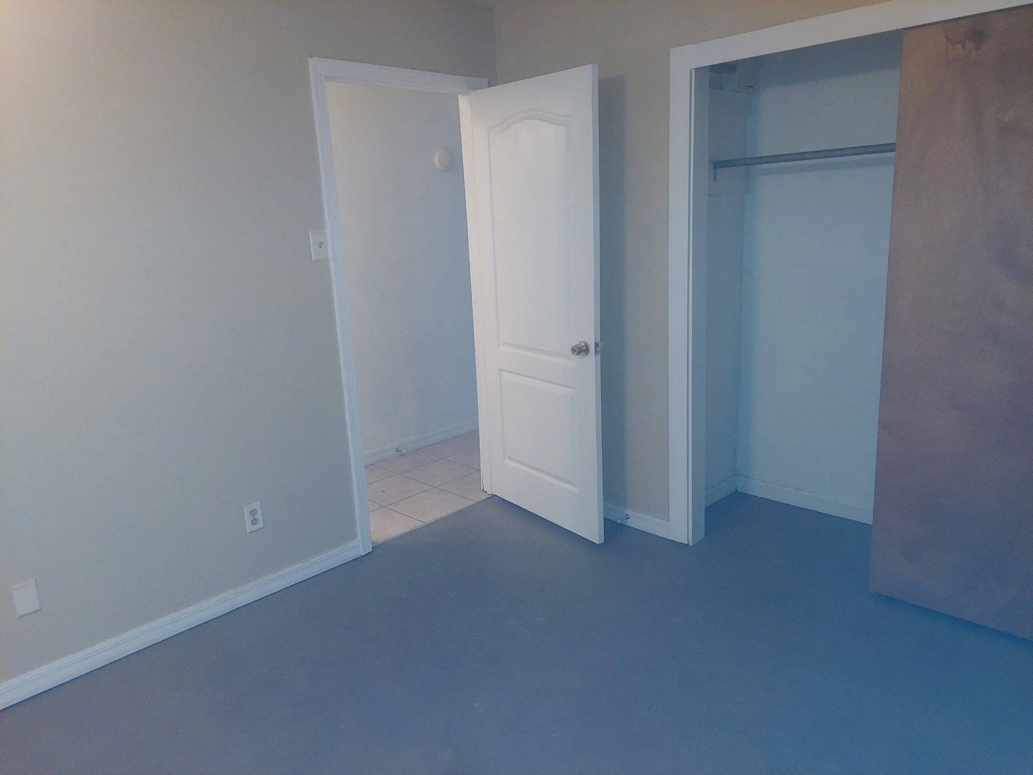 Mobile House: 2315 dog river Rd south