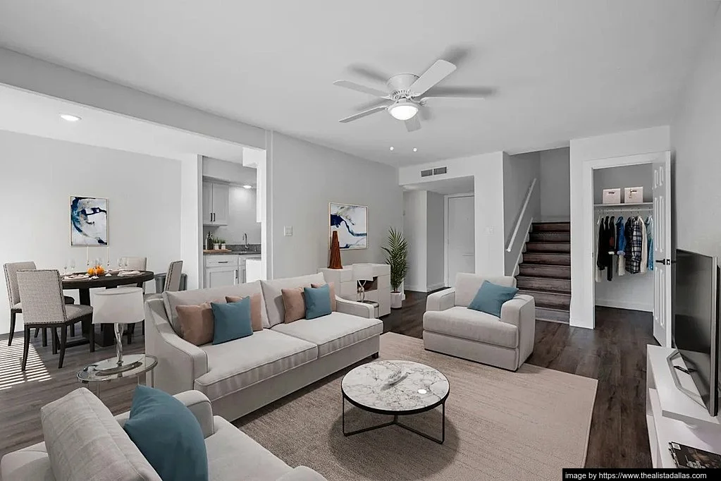 Dallas Apartment: 10028 Royal Ln