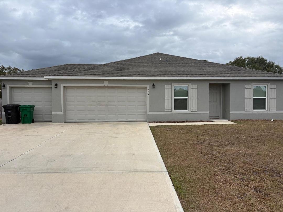 PORT ST LUCIE House: 579 NW N MACEDO