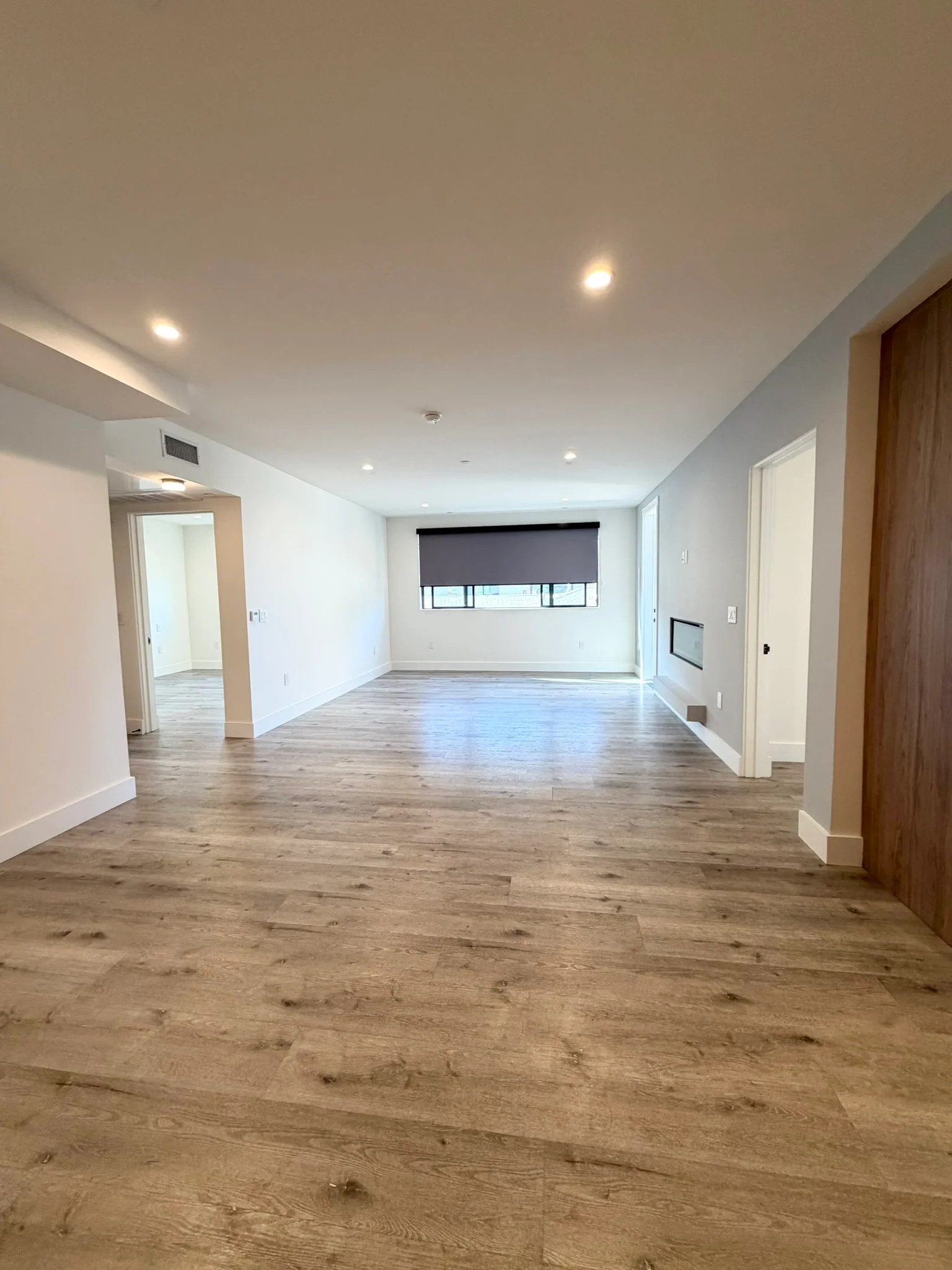 Valley Village Apartment: 5923 Laurel Canyon Blvd.