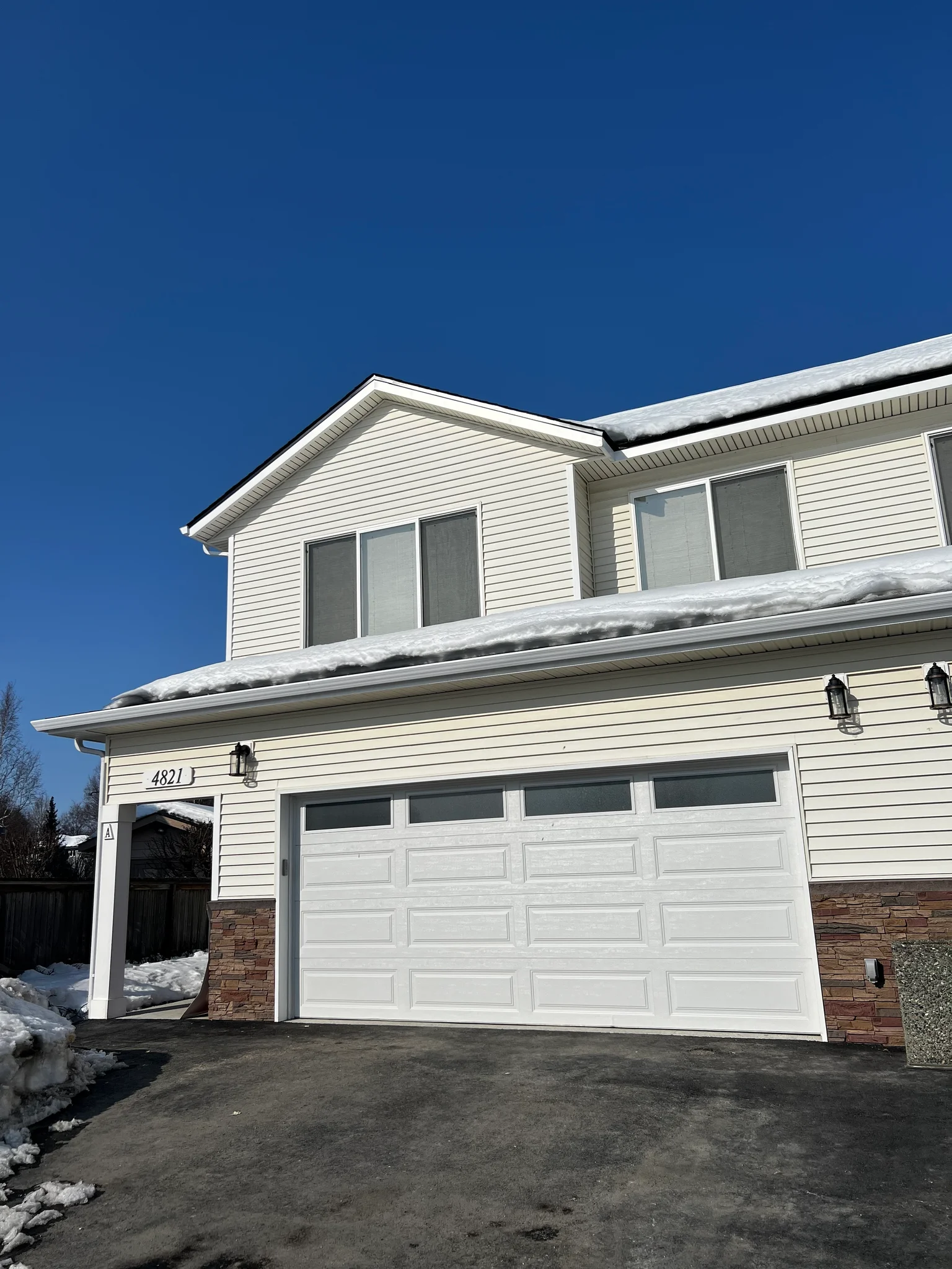 Anchorage Townhome: 4821 Kalenka Circle