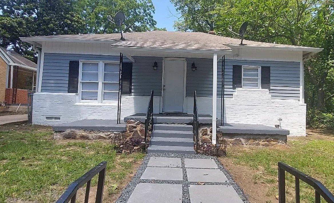 Tyler House: 2026 N Ross Ave