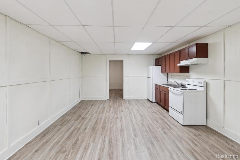 Davison Apartment: 912 N State Road