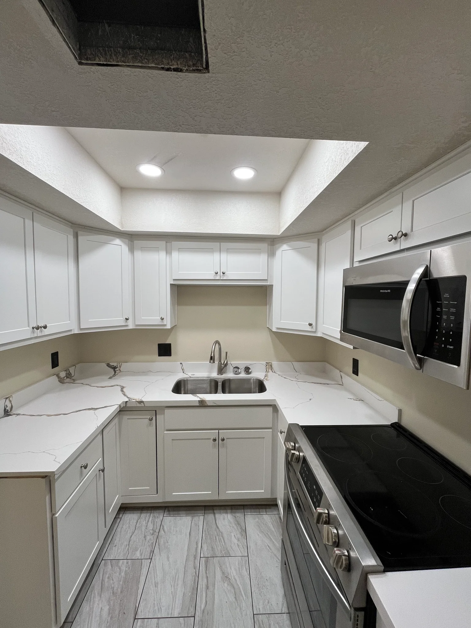 Phoenix Condo: 17 E Ruth Ave