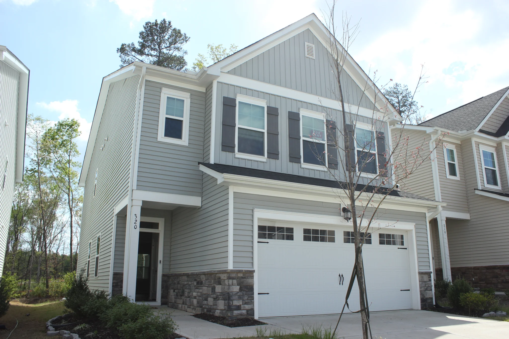 Raleigh House: 320 Garden Vine Trl