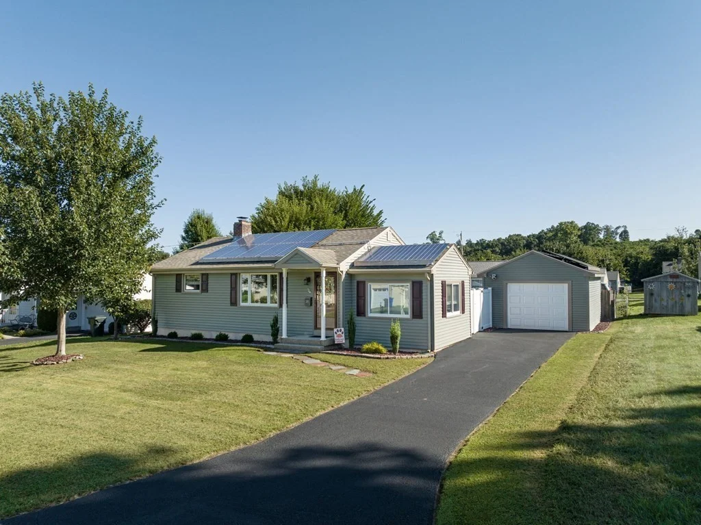 Springfield House: 39 Rita St