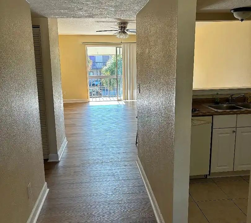 Tampa Condo: Apartment 6332 Newtown Cir