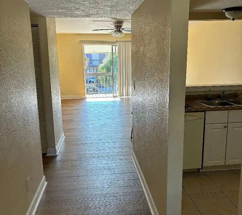 Tampa Condo: Apartment 6332 Newtown Cir