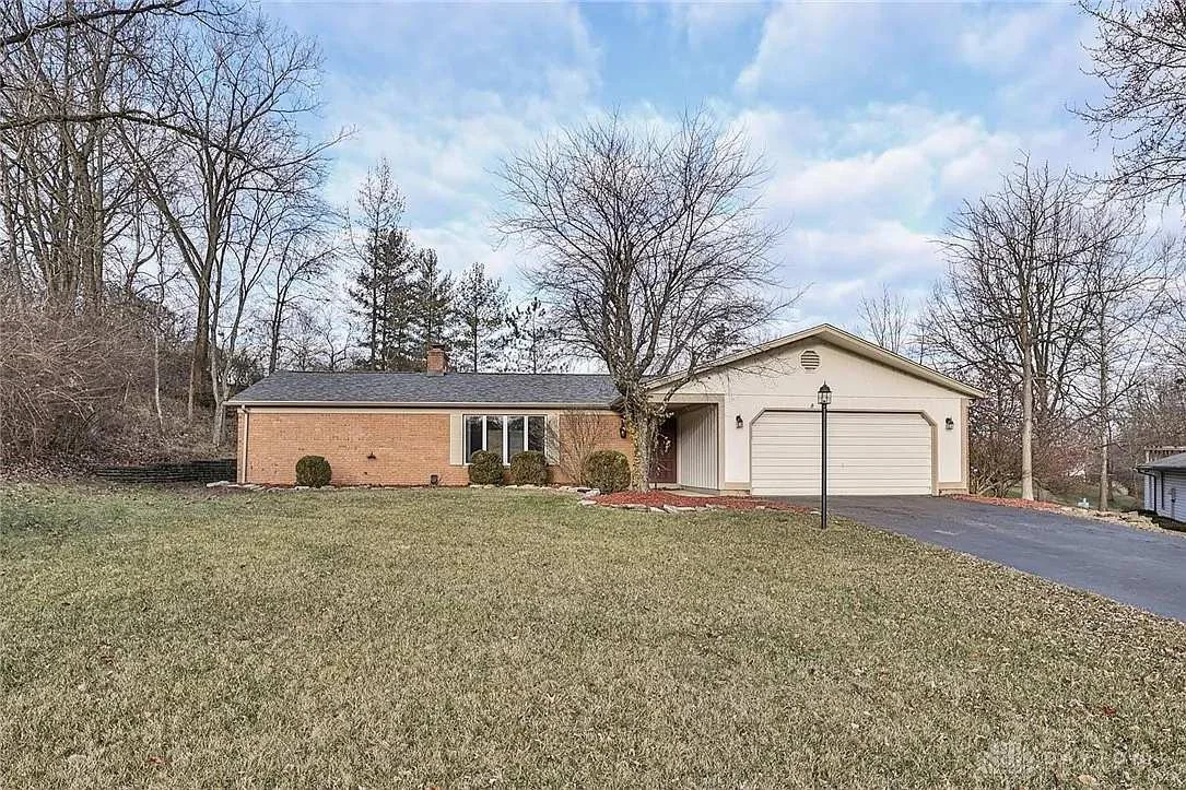 Washington Township House: 6881 Walnut Creek Court