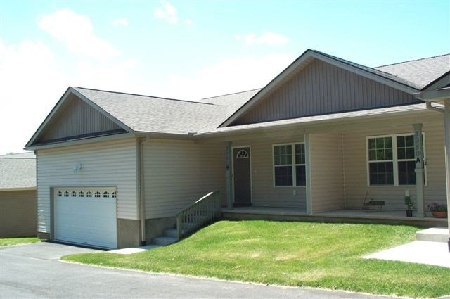 Hendersonville Multiplex: 3982-B Howard Gap Rd