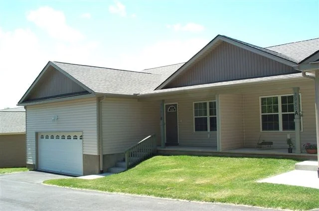 Hendersonville Multiplex: 3982-B Howard Gap Rd