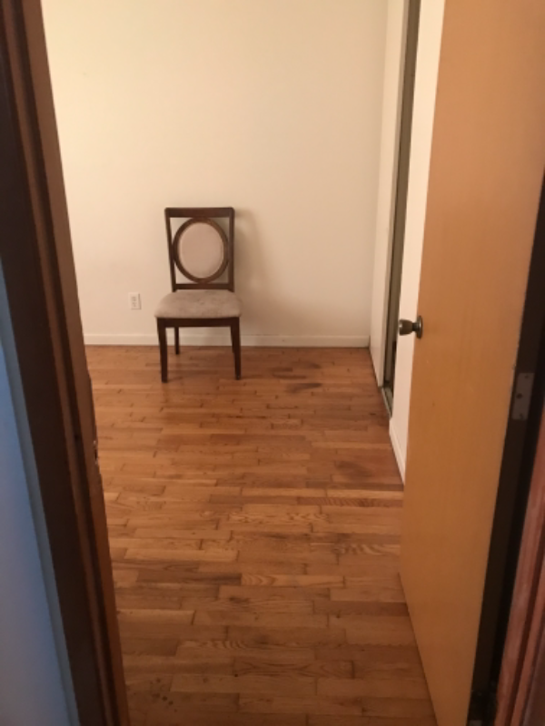 Des Moines House: 26117 20th Ave S