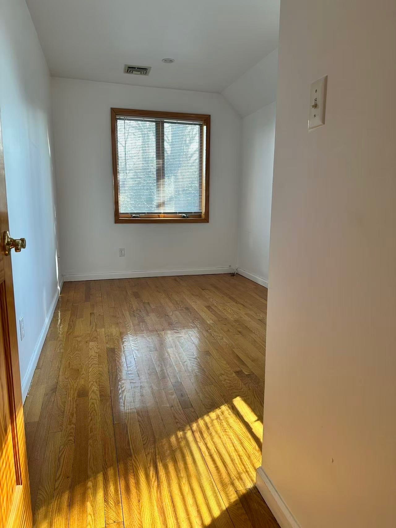 Woodside Townhome: 69-19 43rd Ave