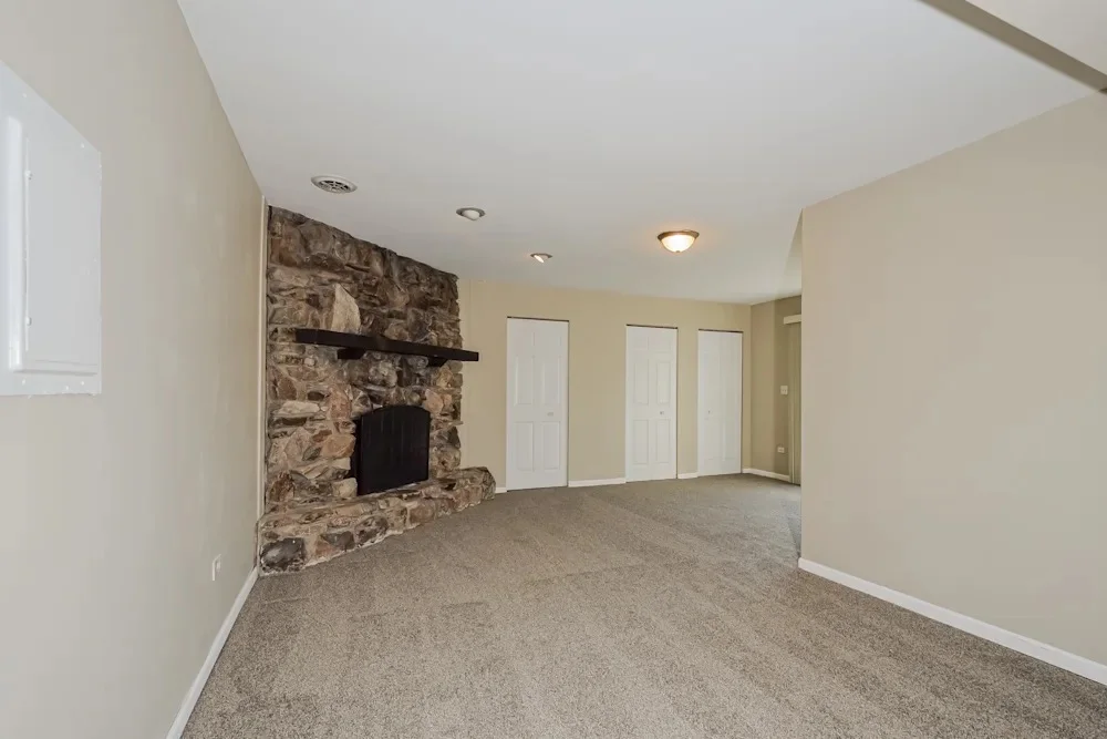 Jackson House: 979 Winn St