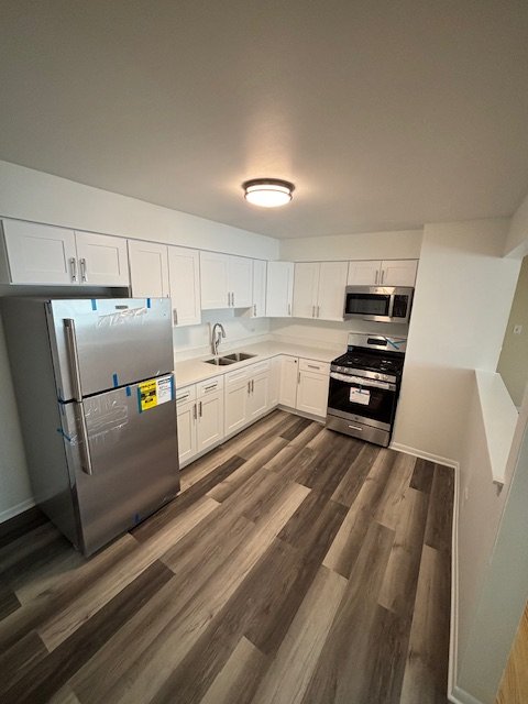 Melrose Park Apartment: 1971 N 19th Ave