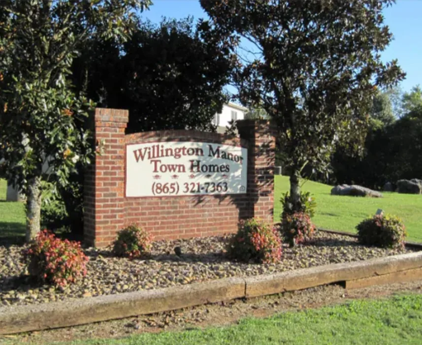 LOUDON Townhome: 1000 Willington MNR