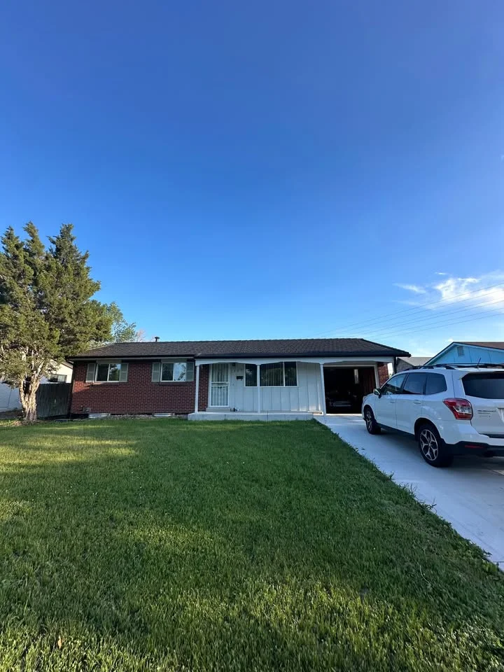 Denver House: 1460 Marigold Dr