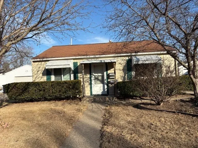 Moline House: 968 40th St