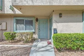 Las Vegas Townhome: 5957 Vegas Dr