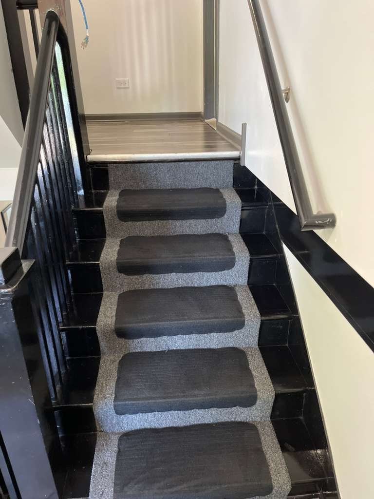 joliet House: 1713 Maple RD