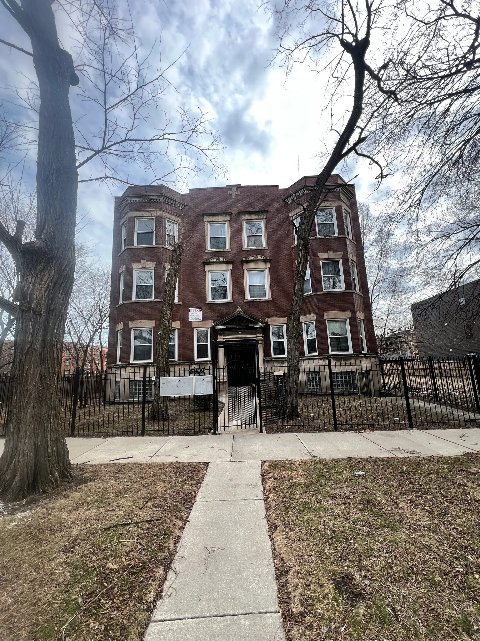 Chicago Apartment: 5909 S Calumet Ave Unit 2N,