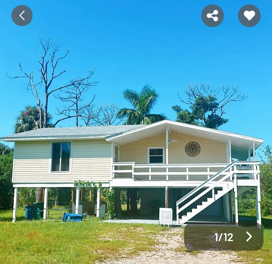 Fort Myers House: 16360 N Oleander Dr