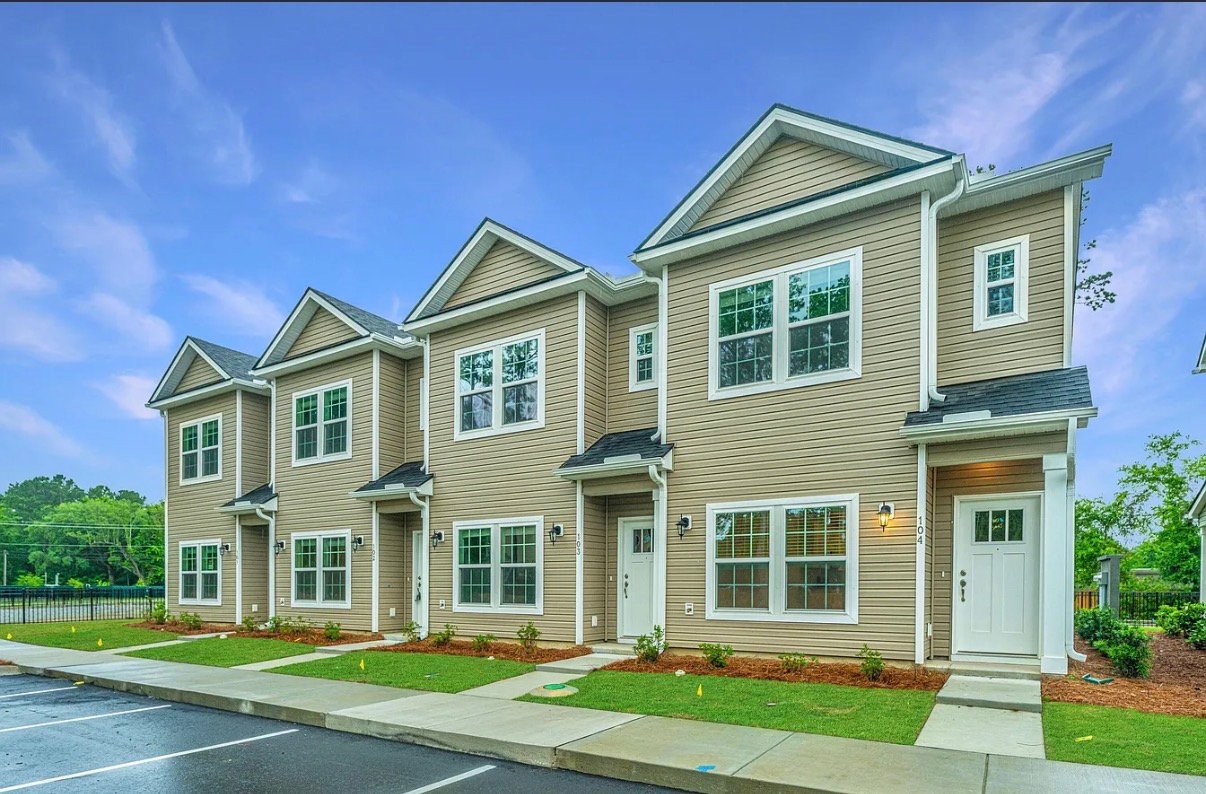 Charleston Townhome: 102 Twin Rivers Dr