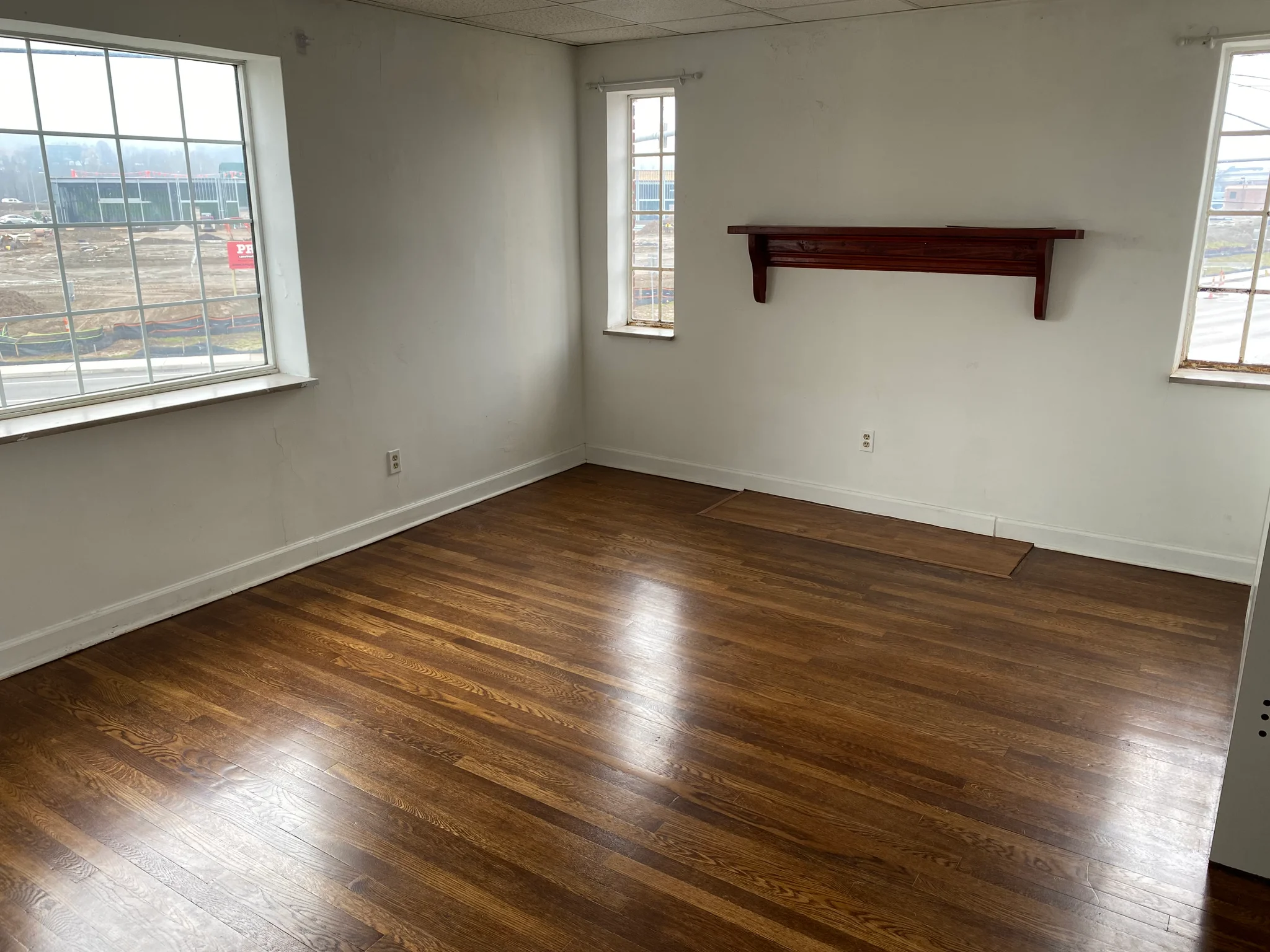 SOUTH CHARLESTON Multiplex: 88 RIVERSIDE DRIVE, APT. #4