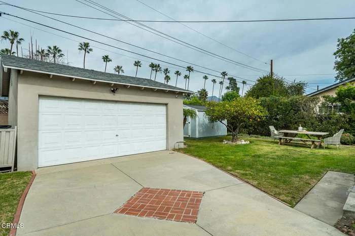 Pasadena House: 1329 Solita Rd