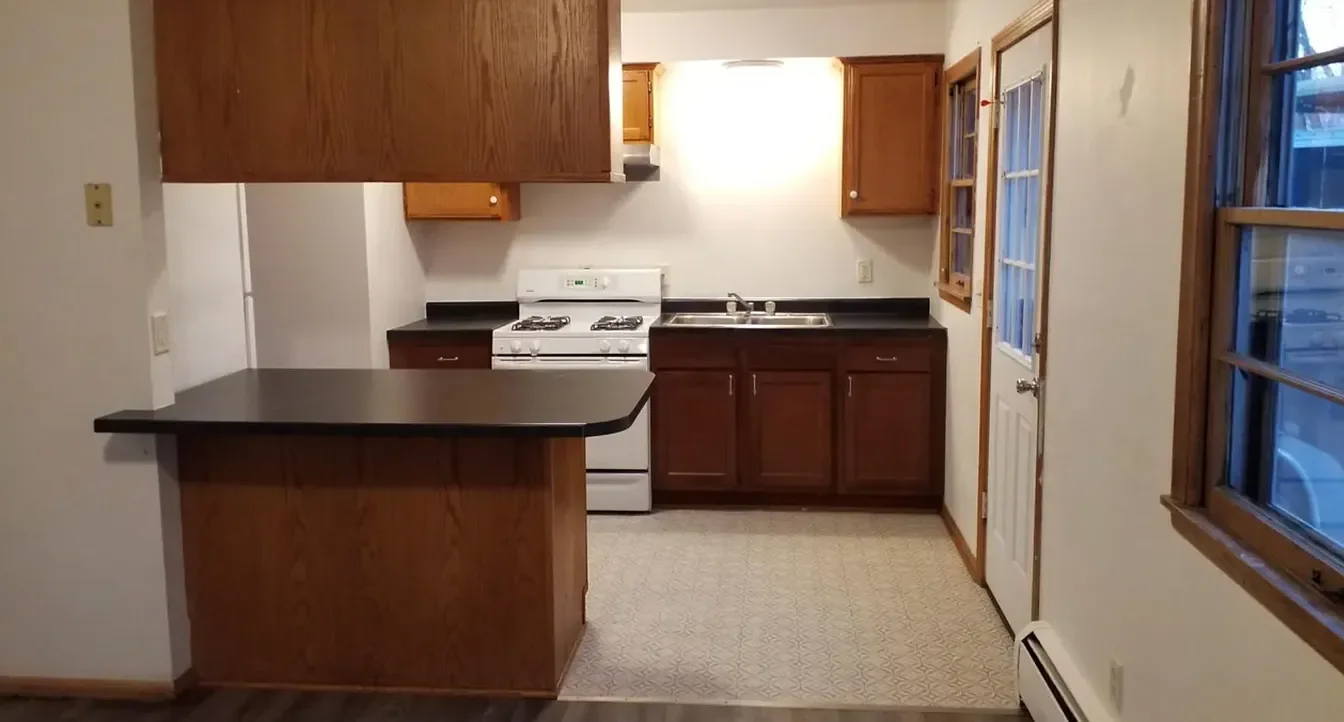 columbia heights House: 1316 circle terrace blvd