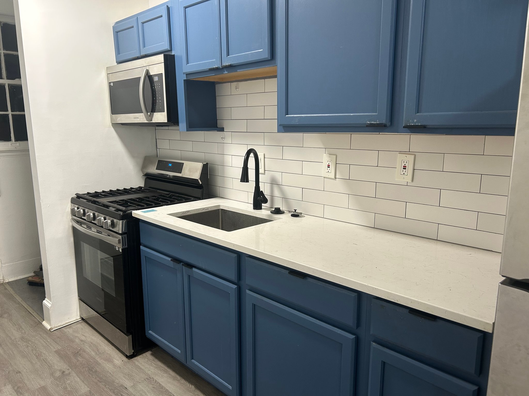 Washington Apartment: 1900 17th St SE