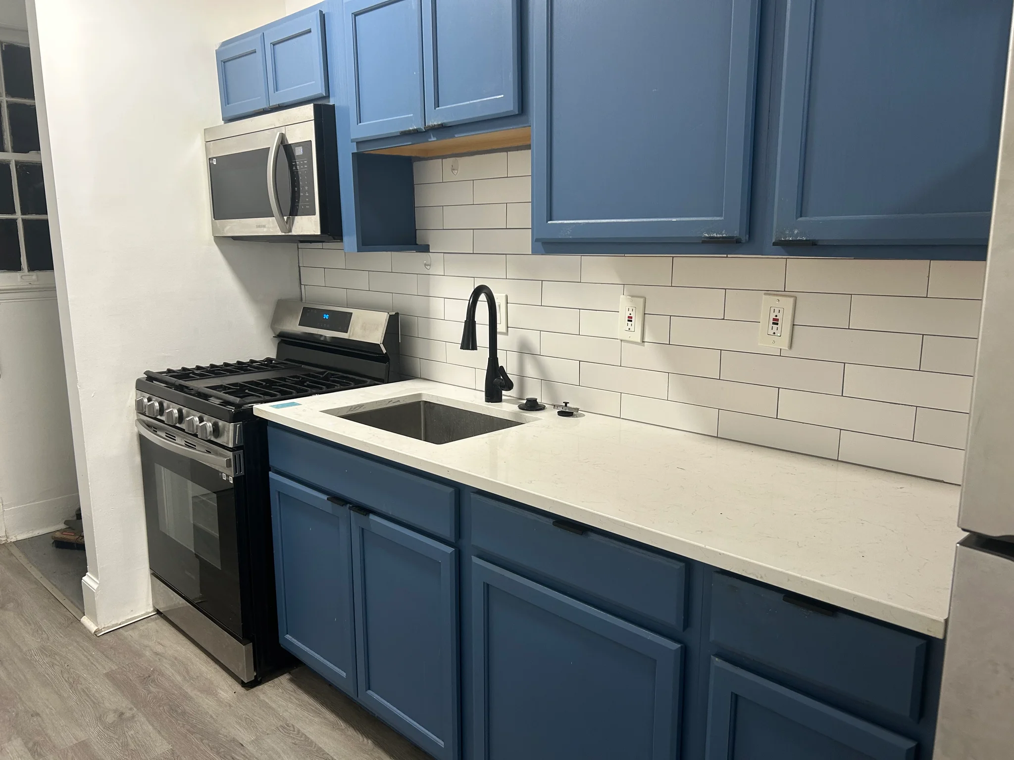 Washington Apartment: 1900 17th St SE