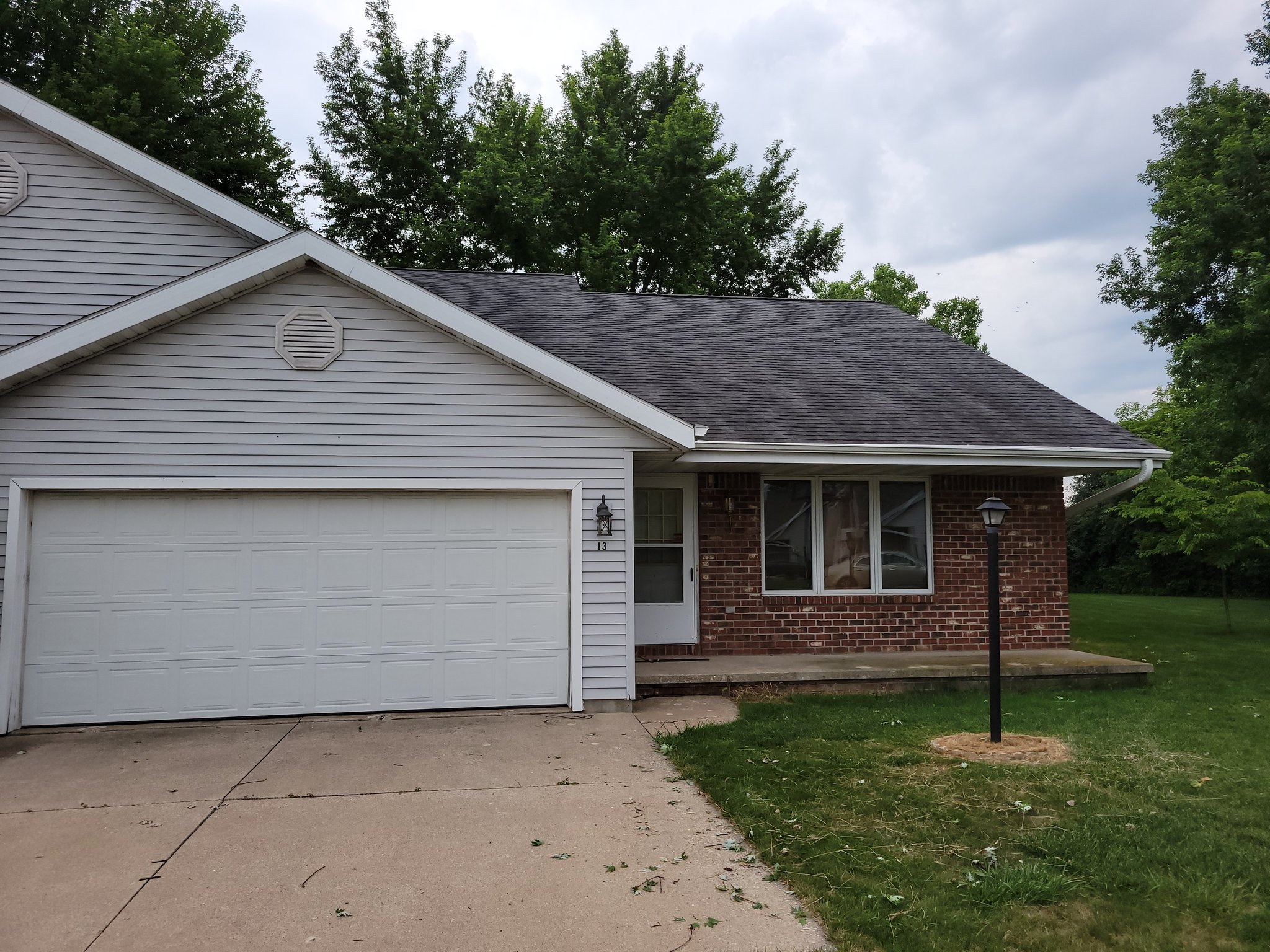 Appleton Townhome: 13 Century Court