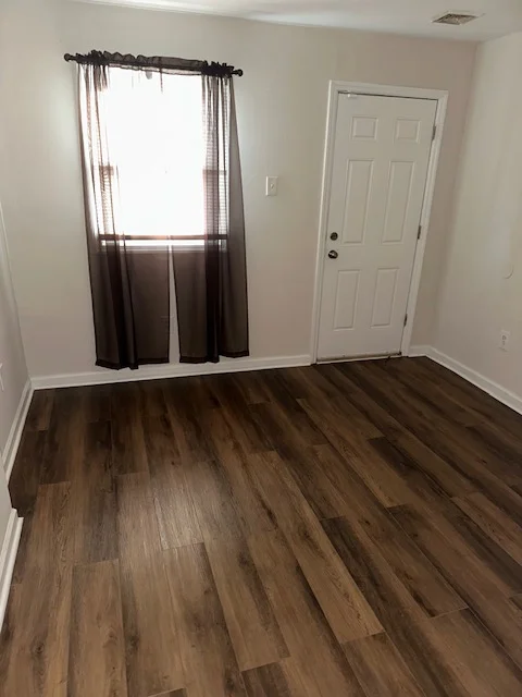 Trenton House: 15 Race St