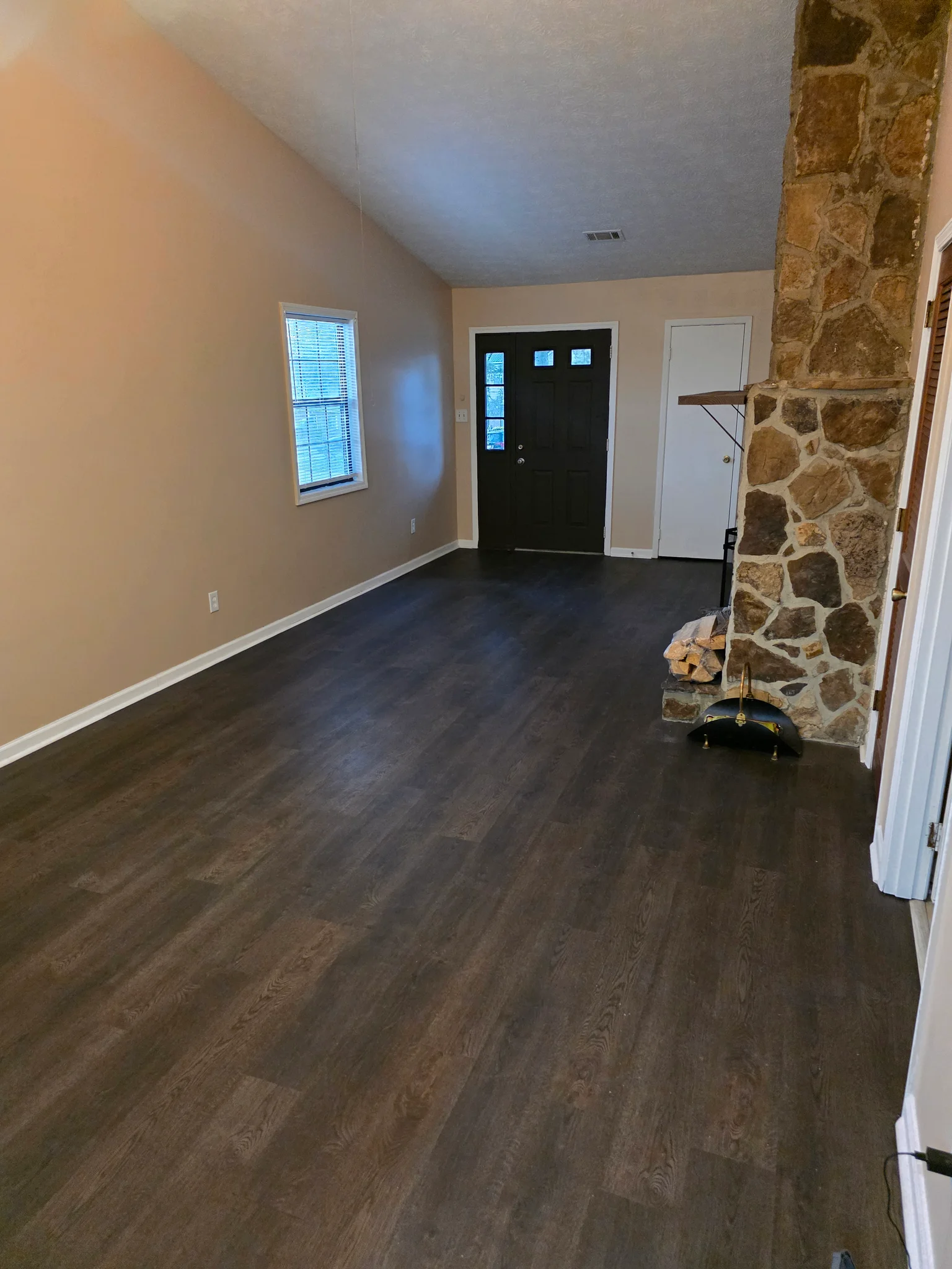 Conyers Multiplex: 1150 Pinedale cir