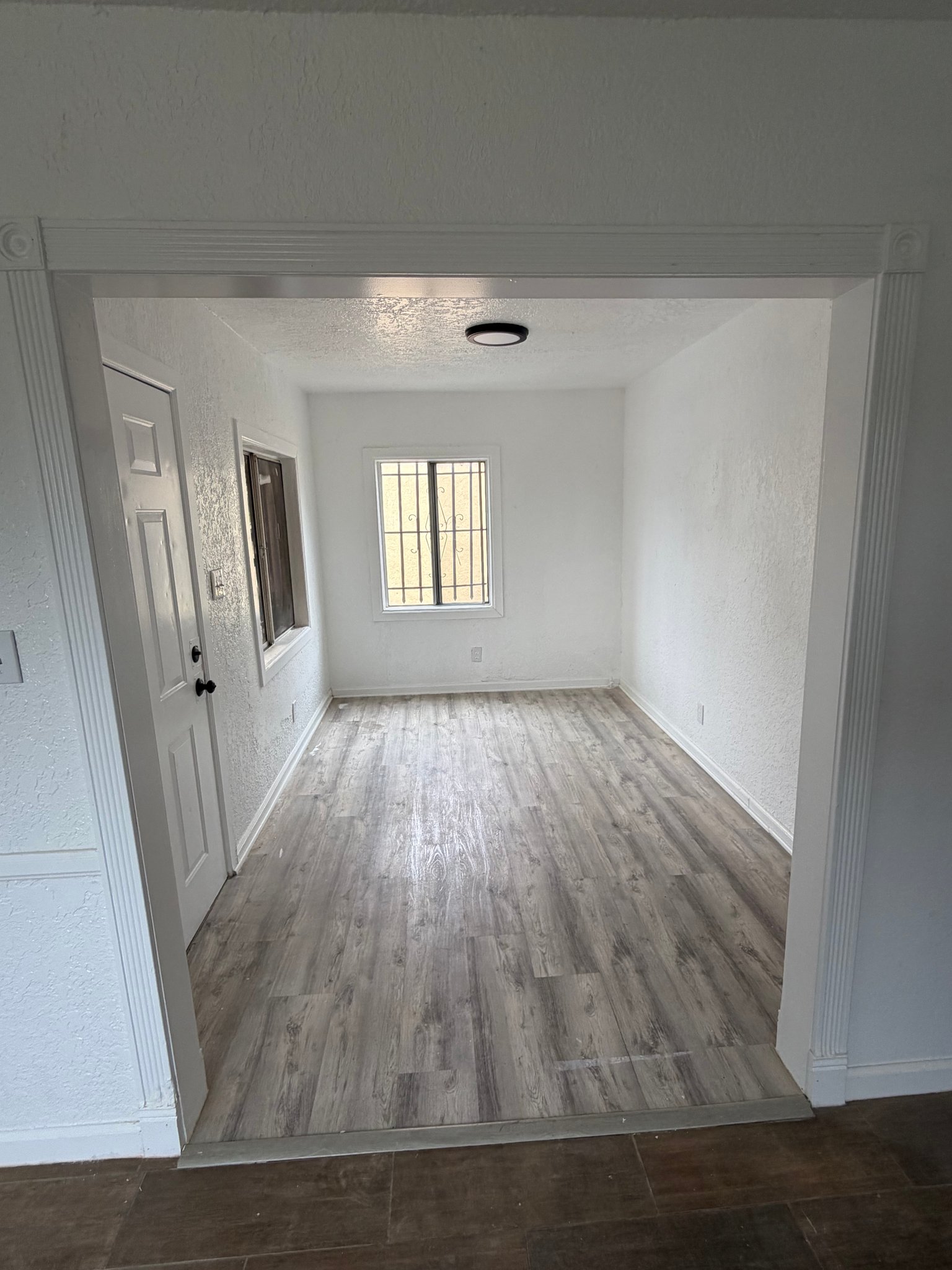 Los Angeles Townhome: 11100 Normandie Ave