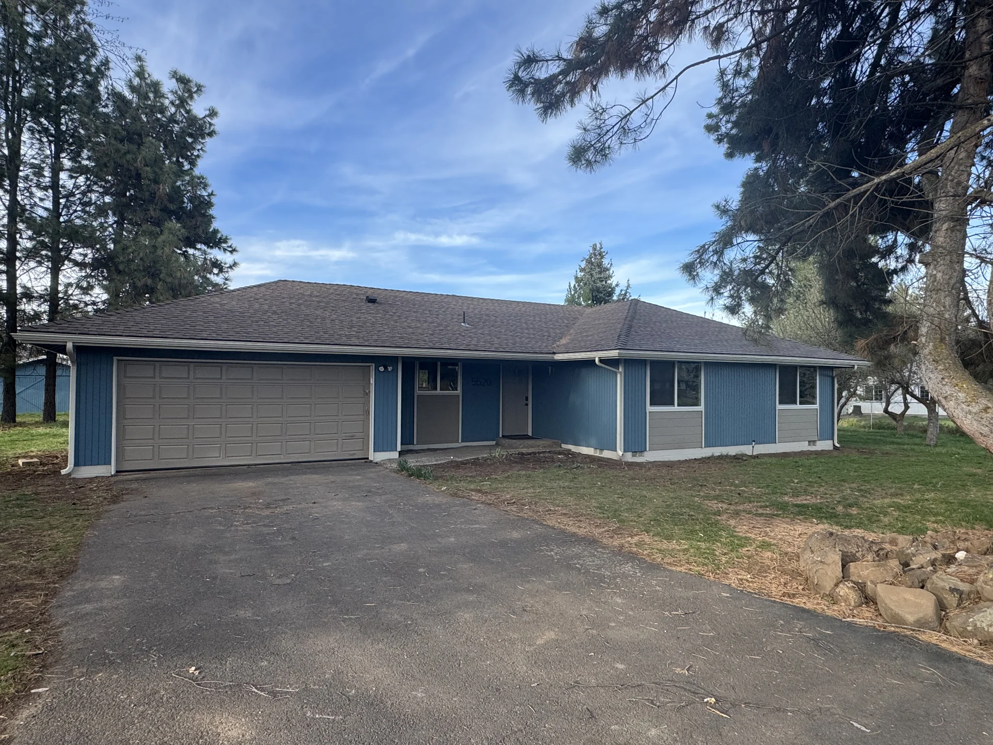Klamath Falls House: 5520 Valleyview Ln