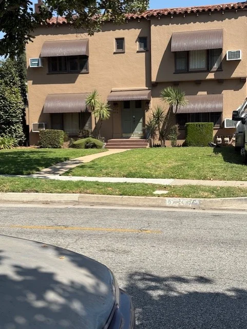 PASADENA Apartment: 574 N. EL MOLINO AVE.