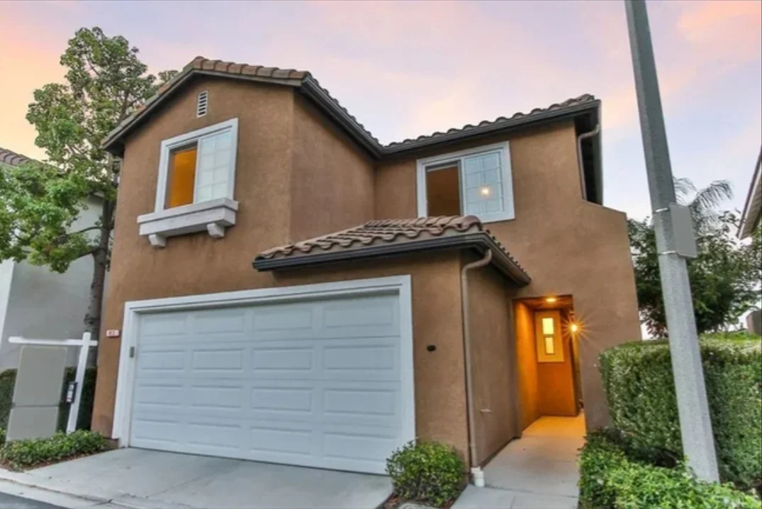 Chula Vista House: 813 Caminito Nogales