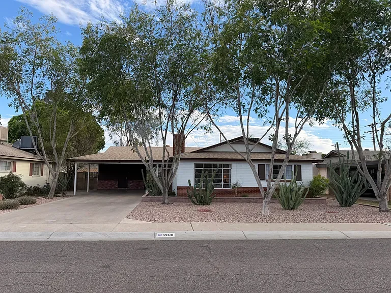 Phoenix House: 2041 W Marlette Ave